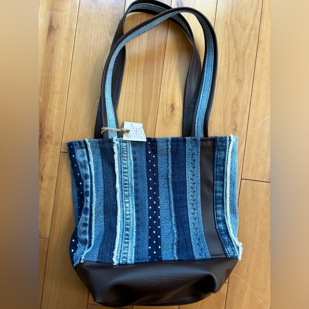 Upcycled Patchwork Denim Tote w/ Leather Bottom – Boho Y2K